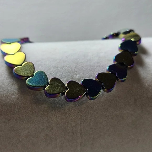 Heart-Shaped Hematite Beaded Stretch Bracelet HANDMADE NWOT - Picture 2 of 7